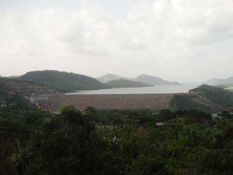 File:AkosomboDam.jpg